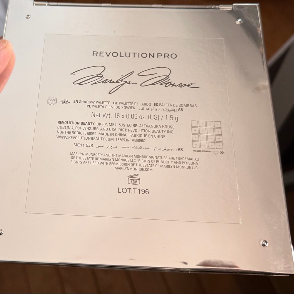 Revolution Pro Eyeshadow Palette Marylin Monroe - Picture 3 of 4